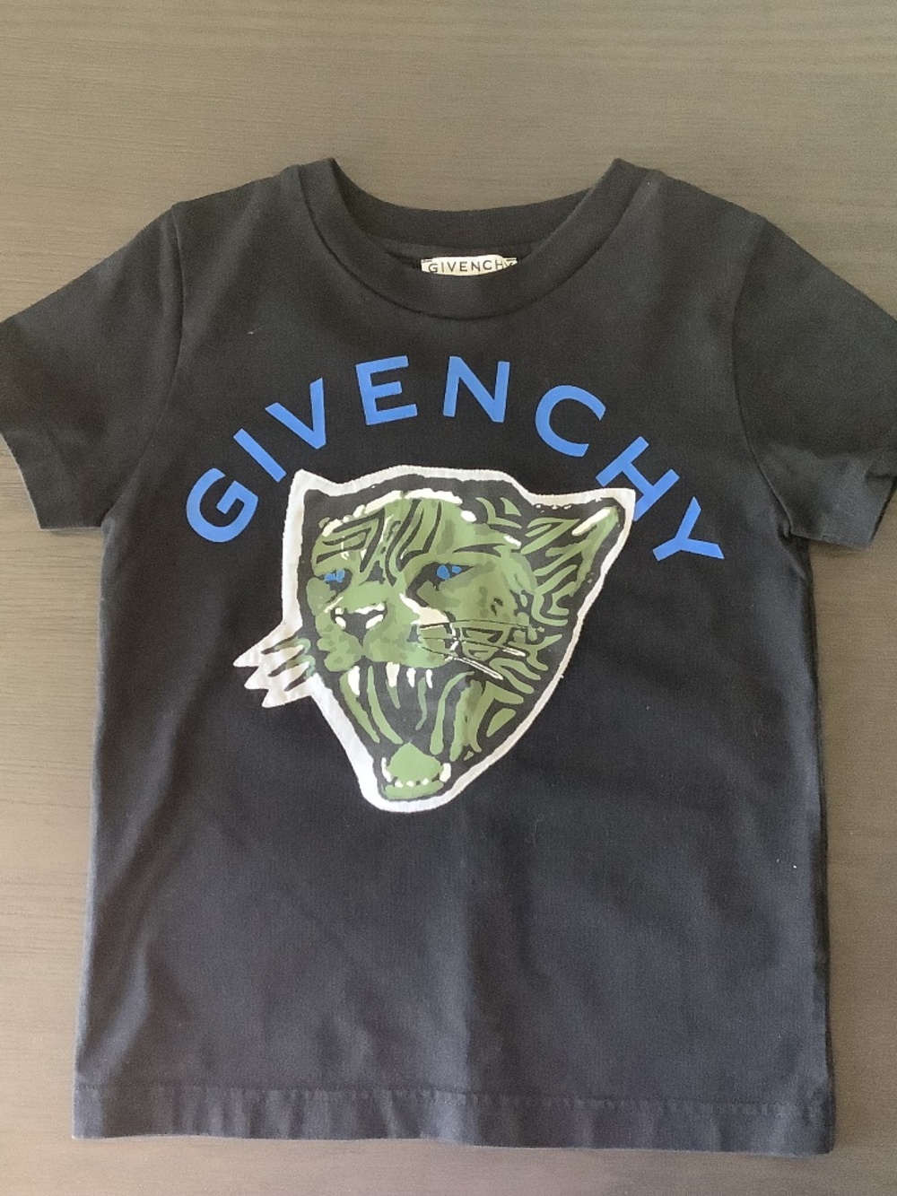 Authentic GIVENCHY Boy Black Short Sleeve T-shirt Size 4 Green Panther Blue Logo